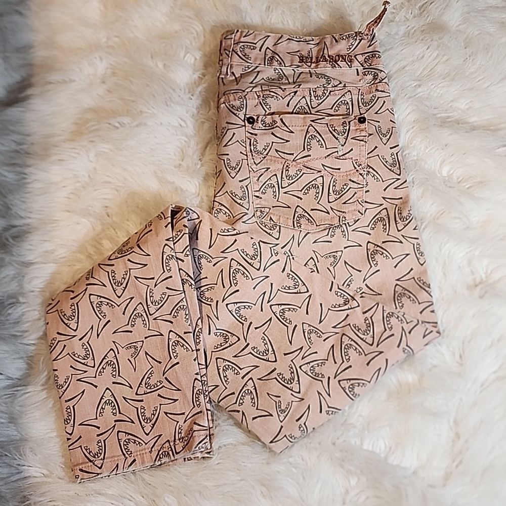 🍍Vintage Billabong- Shark Ankle Crop